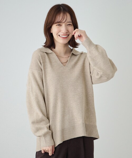 SHOO・LA・RUE（シューラルー）の「【S－LL】スキッパー衿付きニット（ニット/セーター・レディース・ダークグレー/ベージュ/グリーン系・04/03/02/01）」の3枚目の写真