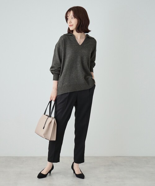 SHOO・LA・RUE（シューラルー）の「【S－LL】スキッパー衿付きニット（ニット/セーター・レディース・ダークグレー/ベージュ/グリーン系・04/03/02/01）」の6枚目の写真