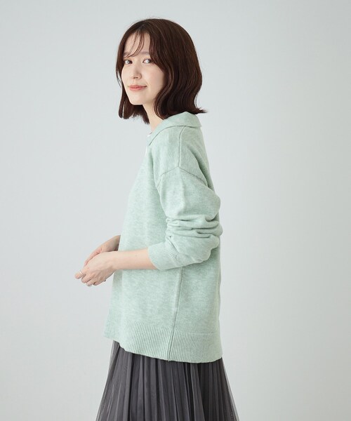 SHOO・LA・RUE（シューラルー）の「【S－LL】スキッパー衿付きニット（ニット/セーター・レディース・ダークグレー/ベージュ/グリーン系・04/03/02/01）」の9枚目の写真