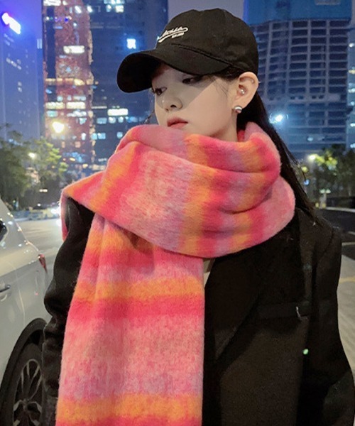 Futier land（フューティアランド）の「モヘアタッチボーダー大判マフラー（マフラー・レディース・ブラウン/グリーン/ピンク/グレー/アイボリー・FREE）」の5枚目の写真