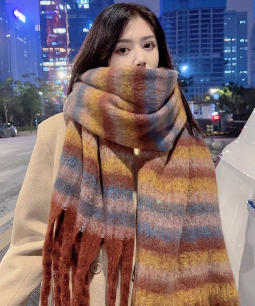 Futier land（フューティアランド）の「モヘアタッチボーダー大判マフラー（マフラー・レディース・ブラウン/グリーン/ピンク/グレー/アイボリー・FREE）」の6枚目の写真