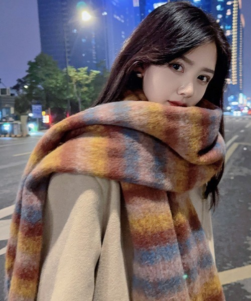 Futier land（フューティアランド）の「モヘアタッチボーダー大判マフラー（マフラー・レディース・ブラウン/グリーン/ピンク/グレー/アイボリー・FREE）」の8枚目の写真