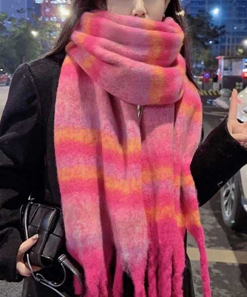 Futier land（フューティアランド）の「モヘアタッチボーダー大判マフラー（マフラー・レディース・ブラウン/グリーン/ピンク/グレー/アイボリー・FREE）」の11枚目の写真