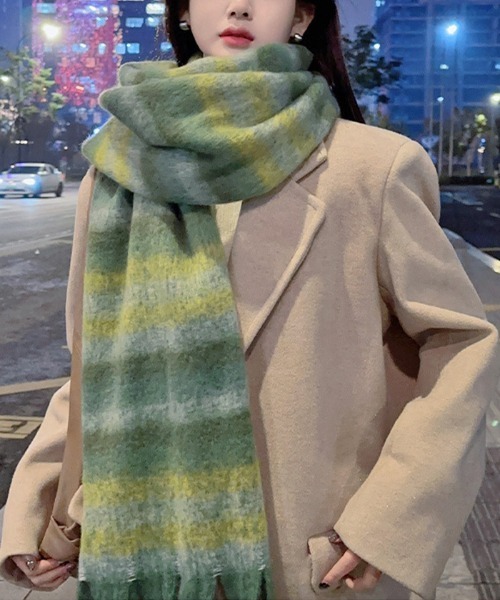 Futier land（フューティアランド）の「モヘアタッチボーダー大判マフラー（マフラー・レディース・ブラウン/グリーン/ピンク/グレー/アイボリー・FREE）」の14枚目の写真