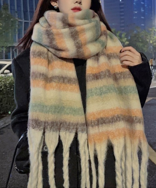 Futier land（フューティアランド）の「モヘアタッチボーダー大判マフラー（マフラー・レディース・ブラウン/グリーン/ピンク/グレー/アイボリー・FREE）」の17枚目の写真