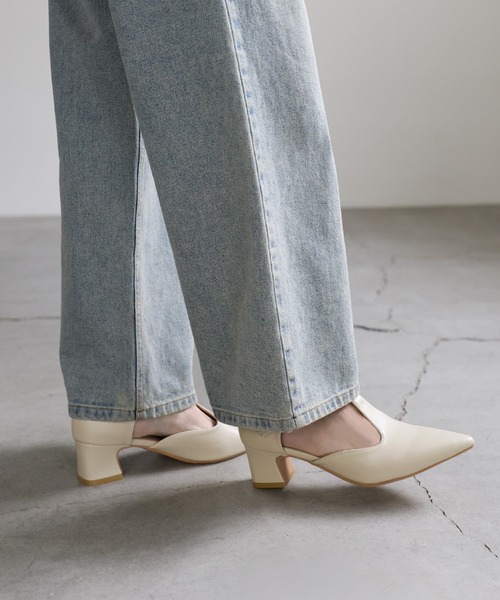 select MOCA（セレクトモカ）の「ポインテッドTストラップパンプス（パンプス・レディース・ベージュ/ブラック・SMALL/MEDIUM/LARGE）」の7枚目の写真