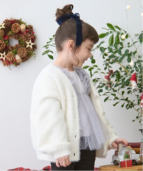 petit main（プティマイン）の「【リンク】シャギーニットカーディガン(キッズ)（カーディガン/ボレロ・キッズ・グレー/ライトピンク/アイボリー・M/S/L）」の4枚目の写真