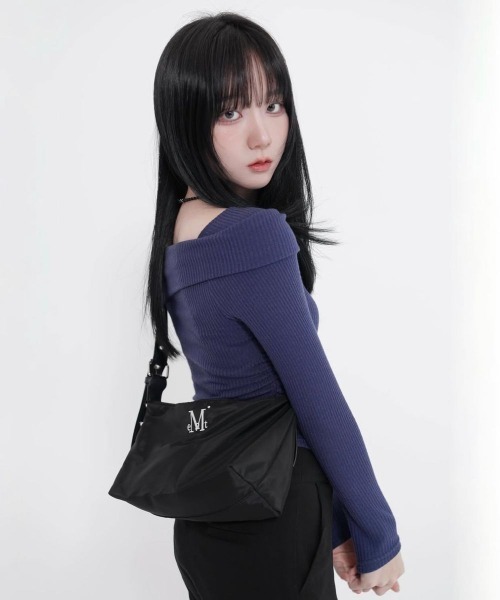 MUCENT（ムセント）の「【日本未発売/WEB限定】MUCENT(ムセント)/クロスバッグ ショルダーバッグ/MOTOR PUNCHING CROSS BAG（ショルダーバッグ・レディース・ブラック・FREE）」の8枚目の写真