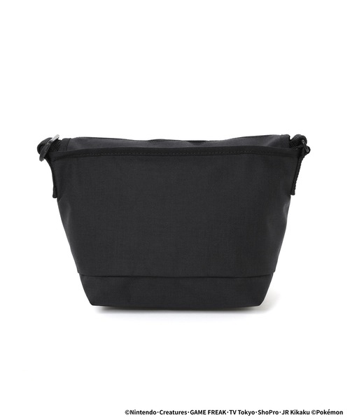 Manhattan Portage（マンハッタンポーテージ）の「Nylon Messenger Bag JR Flap Zipper Pocket Pokemon Kabigon（メッセンジャーバッグ・メンズ・ブラック・SMALL）」の8枚目の写真