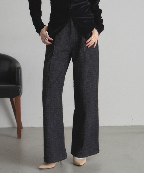 &. NOSTALGIA（アンドドットノスタルジア）の「【ZOZO限定】クラッシュデニムタックパンツ（デニムパンツ・レディース・インディゴブルー/ブラック・M）」の2枚目の写真