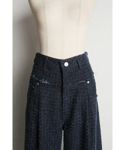 &. NOSTALGIA（アンドドットノスタルジア）の「【ZOZO限定】クラッシュデニムタックパンツ（デニムパンツ・レディース・インディゴブルー/ブラック・M）」の8枚目の写真