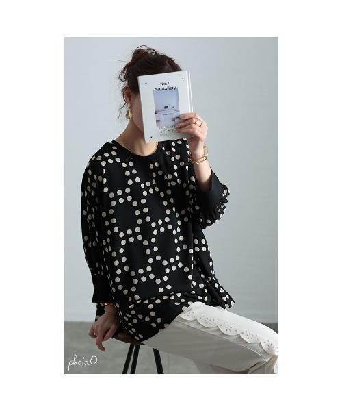 Sawa a la mode(サワアラモード)の「ドット柄ドルマンカットソー(Tシャツ/カットソー・レディース・ブラック・FREE)」の8枚目の写真