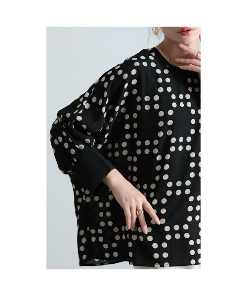 Sawa a la mode(サワアラモード)の「ドット柄ドルマンカットソー(Tシャツ/カットソー・レディース・ブラック・FREE)」の3枚目の写真