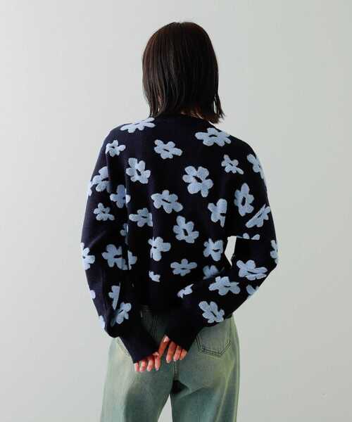 SENSE OF PLACE by URBAN RESEARCH（センスオブプレイスバイアーバンリサーチ）の「フラワージャガードカーディガン（カーディガン/ボレロ・レディース・ブラック系その他/ブルー系その他/グレー系その他・ONE）」の5枚目の写真