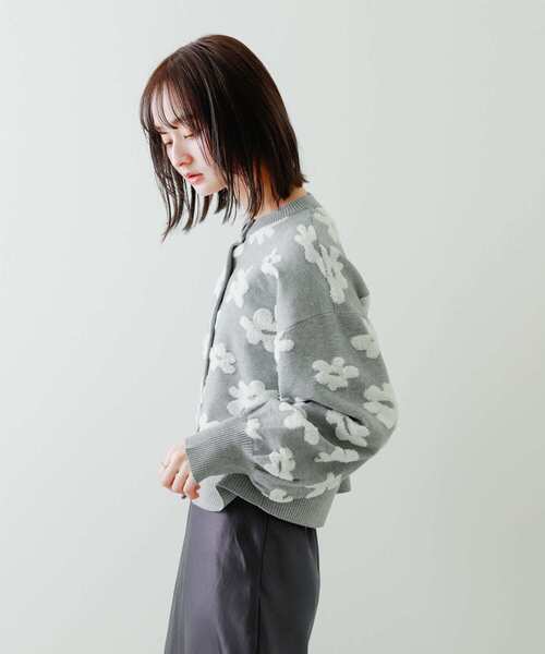 SENSE OF PLACE by URBAN RESEARCH（センスオブプレイスバイアーバンリサーチ）の「フラワージャガードカーディガン（カーディガン/ボレロ・レディース・ブラック系その他/ブルー系その他/グレー系その他・ONE）」の18枚目の写真