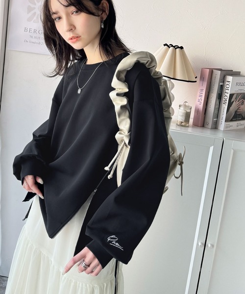 classicalelf(クラシカルエルフ)の「トレンド感と遊び心をプラス。袖口ワンポイント刺繍アシメファスナーラウンドネックロンT(長袖)(Tシャツ/カットソー・レディース・ブラック/オフホワイト/モカ/アイボリー・MEDIUM/SMALL/X-LARGE/LARGE)」の22枚目の写真