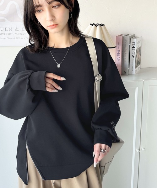 classicalelf(クラシカルエルフ)の「トレンド感と遊び心をプラス。袖口ワンポイント刺繍アシメファスナーラウンドネックロンT(長袖)(Tシャツ/カットソー・レディース・ブラック/オフホワイト/モカ/アイボリー・MEDIUM/SMALL/X-LARGE/LARGE)」の19枚目の写真