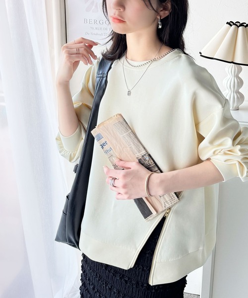 classicalelf(クラシカルエルフ)の「トレンド感と遊び心をプラス。袖口ワンポイント刺繍アシメファスナーラウンドネックロンT(長袖)(Tシャツ/カットソー・レディース・ブラック/オフホワイト/モカ/アイボリー・MEDIUM/SMALL/X-LARGE/LARGE)」の15枚目の写真