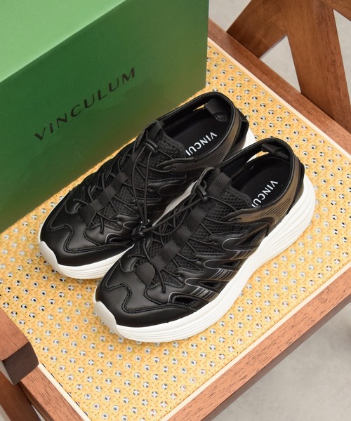 VINCULUM（ウィンクルム）の「【VINCULUM】トグルレーススニーカーサンダル(752105)（スニーカー・レディース・ブラック/ホワイト・39/38/37/36/35）」の7枚目の写真