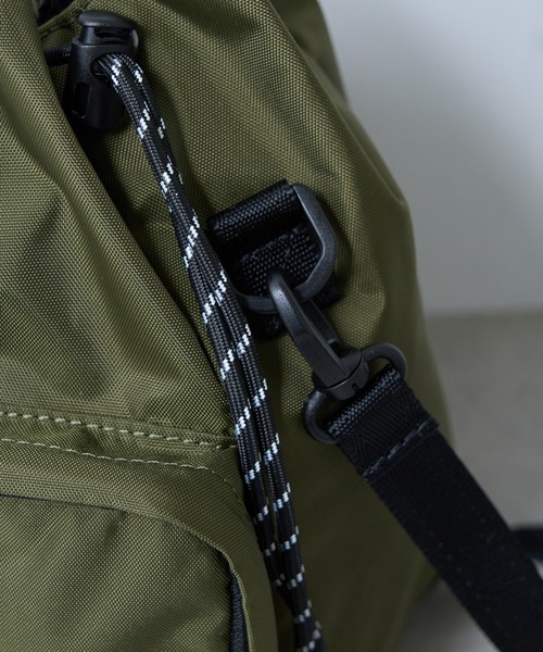 FREDRIK PACKERS(フレドリックパッカーズ)の「【FREDRIK PACKERS】≪別注≫420D BOUNCE SHOULDER(ショルダーバッグ・レディース・ベージュ/グレー/オリーブ/ブラック/ブラック系その他2・FREE)」の7枚目の写真