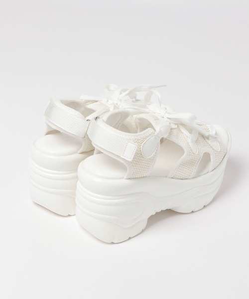 FOREVER 21(フォーエバー トゥエンティーワン)の「【2025SS】厚底スポーツサンダル(サンダル・レディース・ホワイト/ブラック・MEDIUM/LARGE)」の11枚目の写真