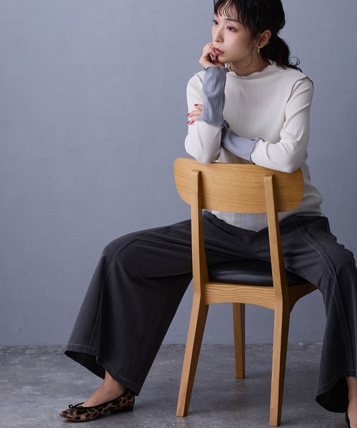 NICOLE white（ニコルホワイト）の「袖配色ランダムリブプルオーバー（Tシャツ/カットソー・レディース・サックスブルー/イエロー/ネイビー/オフホワイト/ブラック/グレー/モカ/ボルドー・FREE）」の17枚目の写真