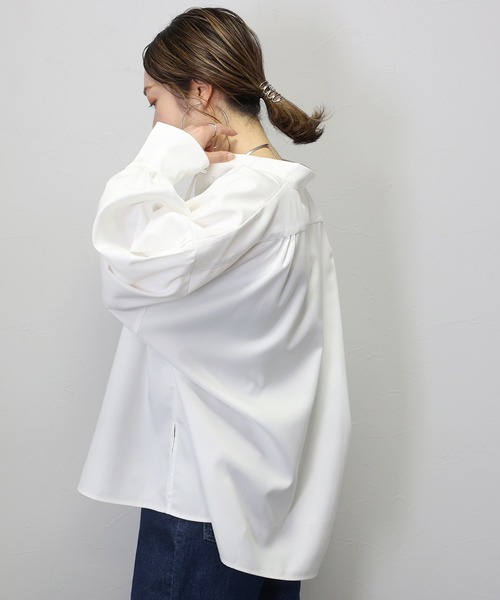 Aletta vita(アレッタビータ)の「袖コンシャス杢無地ブラウス(シャツ/ブラウス・レディース・オフホワイト/ブラック/チャコール・FREE)」の14枚目の写真