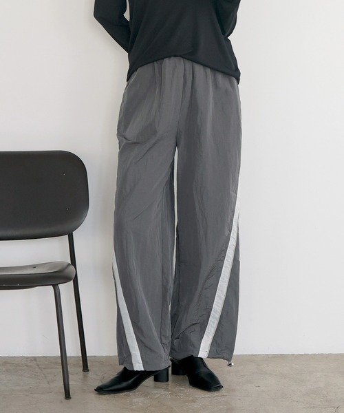 LIAN（リアン）の「サイドラインナイロンパンツ（その他パンツ）」 - WEAR