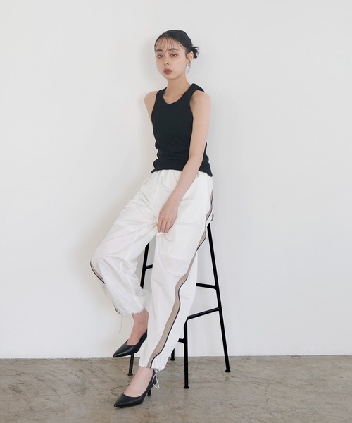 LIAN（リアン）の「サイドラインナイロンパンツ（その他パンツ）」 - WEAR
