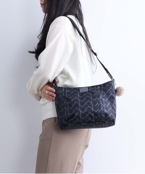 Kanana project(カナナプロジェクト)の「カナナ プロジェクト ショルダーバッグ KM-2 6L 310g No.68712(ショルダーバッグ・レディース・ブラック/グレー系その他/イエロー系/アクア・FREE)」の14枚目の写真