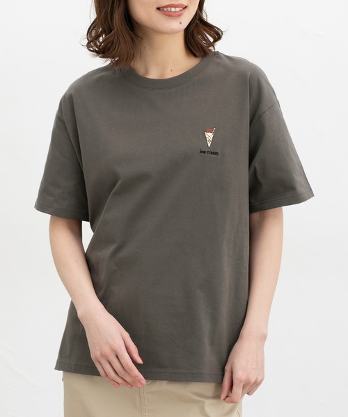 Honeys(ハニーズ)の「【UVカット】半袖モチーフ刺繍Tシャツ(Tシャツ/カットソー・レディース・スモークピンク/オフホワイト/ダークグリーン系/スミクロ/ベージュ・L/M/S)」の3枚目の写真
