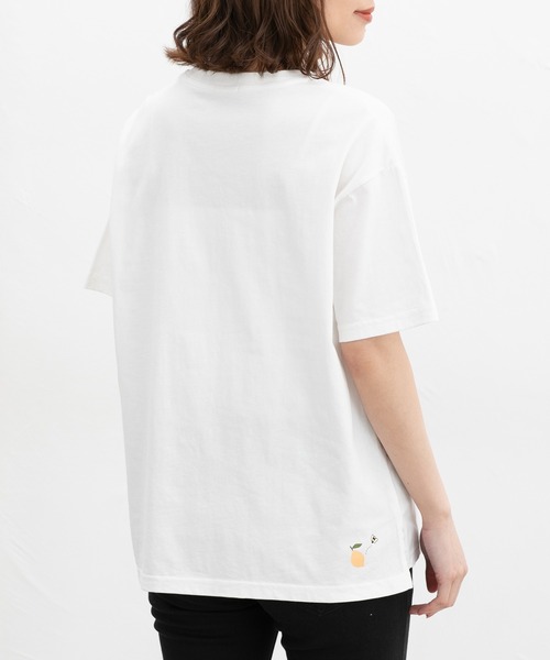 Honeys(ハニーズ)の「【UVカット】半袖モチーフ刺繍Tシャツ(Tシャツ/カットソー・レディース・スモークピンク/オフホワイト/ダークグリーン系/スミクロ/ベージュ・L/M/S)」の9枚目の写真