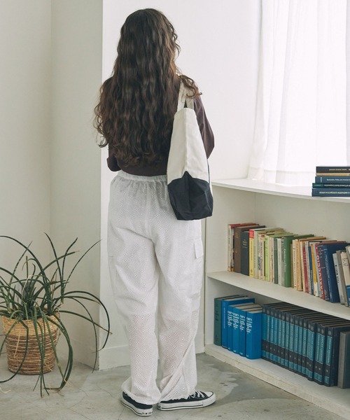 MONO-MART LADY'S（モノマートレディース）の「アイレット刺繍 コットンレース カーゴパンツ（カーゴパンツ・レディース・ブラック/ホワイト・FREE）」の19枚目の写真