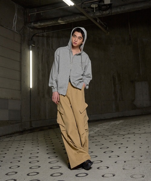 kutir（クティール）の「SUPER BUGGY CURVED CCARGO／スーパーバギーカーブカーゴパンツ（カーゴパンツ・メンズ・ブラック/ベージュ・LARGE/MEDIUM）」の7枚目の写真