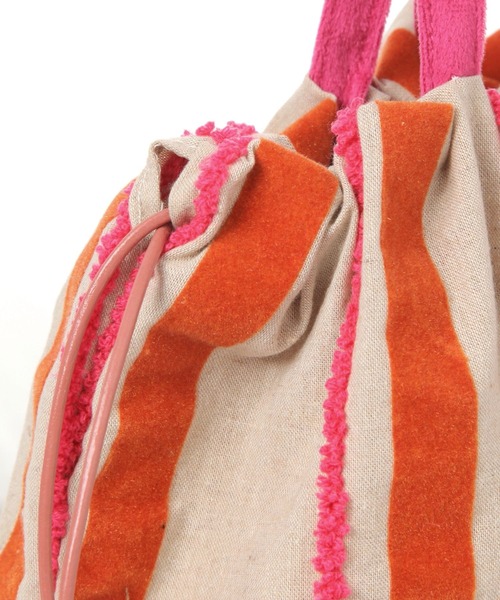 beej(ビージ)の「【beej(ビージ)】Emb String Bag(ハンドバッグ・レディース・マスタード/ピンク・FREE)」の8枚目の写真