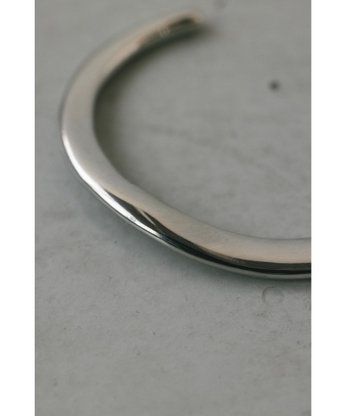 STYLEMIXER(スタイルミキサー)の「フラットカーブバングル(バングル/リストバンド・レディース・ゴールド/シルバー・FREE)」の11枚目の写真