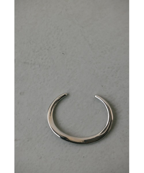 STYLEMIXER(スタイルミキサー)の「フラットカーブバングル(バングル/リストバンド・レディース・ゴールド/シルバー・FREE)」の4枚目の写真