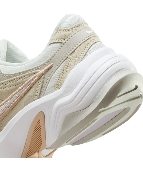 NIKE(ナイキ)の「ナイキ NIKE ナイキ AL8(スニーカー・レディース・ベージュ・23.5cm/24.5cm/25.5cm/23.0cm/24.0cm/25.0cm/26.0cm)」の6枚目の写真