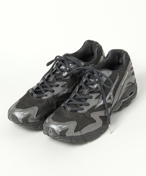 MIZUNO(ミズノ )の「【MIZUNO / ミズノ】WAVE RIDER 10(MEN)(スニーカー・メンズ・ブラック/ライトグレー・MEDIUM/LARGE)」の2枚目の写真