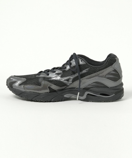 MIZUNO(ミズノ )の「【MIZUNO / ミズノ】WAVE RIDER 10(MEN)(スニーカー・メンズ・ブラック/ライトグレー・MEDIUM/LARGE)」の3枚目の写真