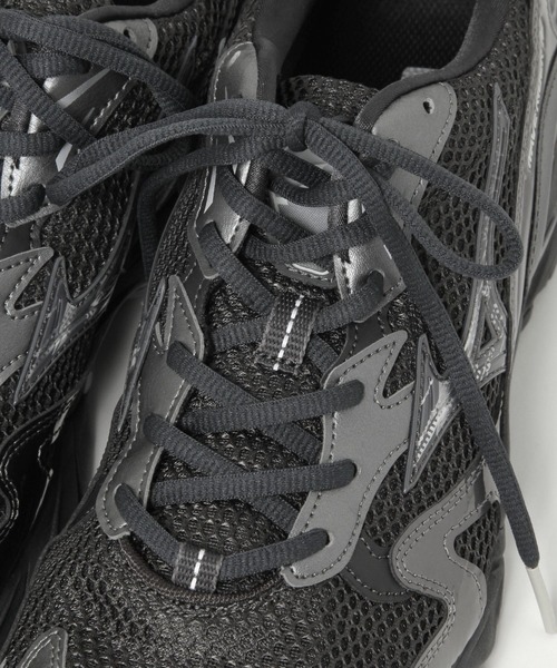 MIZUNO(ミズノ )の「【MIZUNO / ミズノ】WAVE RIDER 10(MEN)(スニーカー・メンズ・ブラック/ライトグレー・MEDIUM/LARGE)」の8枚目の写真