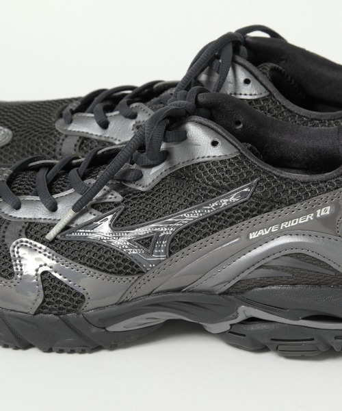 MIZUNO(ミズノ )の「【MIZUNO / ミズノ】WAVE RIDER 10(MEN)(スニーカー・メンズ・ブラック/ライトグレー・MEDIUM/LARGE)」の10枚目の写真