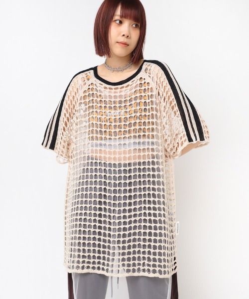 RNA(アールエヌエー)の「K2719 ラインメッシュプルオーバー(Tシャツ/カットソー・レディース・ベージュ/ブラック/ブルー・MEDIUM)」の3枚目の写真