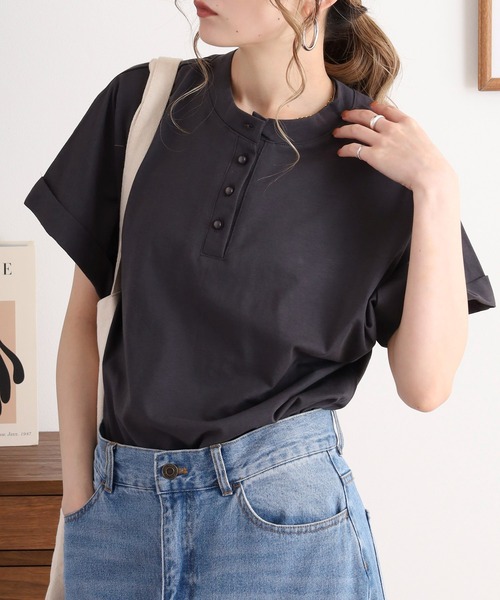 atONE(アットワン)の「2wayデザインボタンカットソー(Tシャツ/カットソー・レディース・チャコールグレー/ブラック/オフホワイト/グレイッシュベージュ・M)」の13枚目の写真