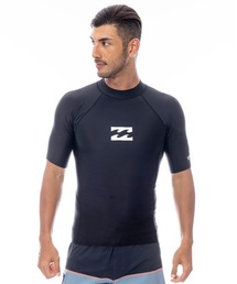 BILLABONG（ビラボン）の「BILLABONG メンズ HI NECK SS ラッシュガード 【2025年春夏モデル】/ビラボンロゴハイネックUVケア半袖ラッシュガード(水着)（ラッシュガード・メンズ）」