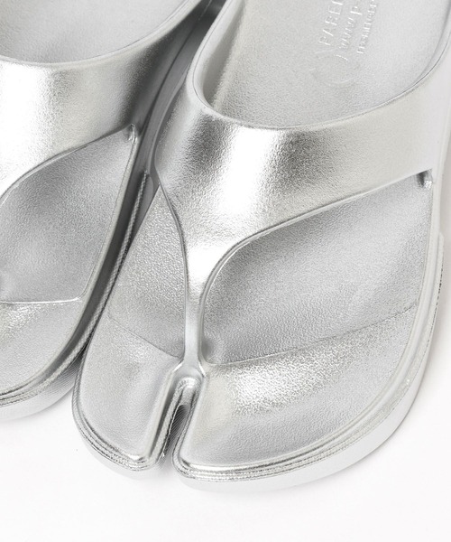 PAES（ペイズ）の「【Paes（ぺイズ）】FLIP FLOP Coサンダル（サンダル・レディース・シルバー・MEDIUM/SMALL）」の12枚目の写真