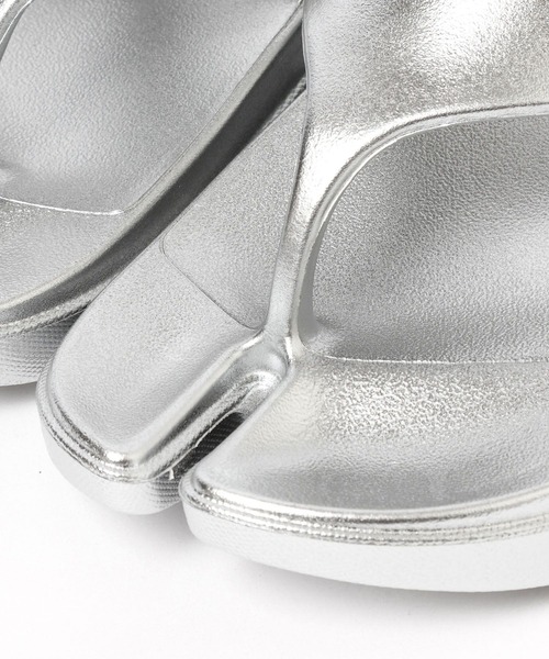 PAES（ペイズ）の「【Paes（ぺイズ）】FLIP FLOP Coサンダル（サンダル・レディース・シルバー・MEDIUM/SMALL）」の13枚目の写真