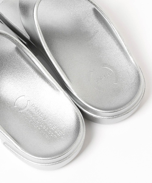 PAES（ペイズ）の「【Paes（ぺイズ）】FLIP FLOP Coサンダル（サンダル・レディース・シルバー・MEDIUM/SMALL）」の15枚目の写真