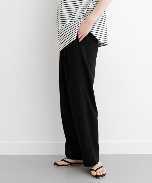 FORK&SPOON（フォークアンドスプーン）の「FORK&SPOON　ドライオックスイージーパンツ（その他パンツ・レディース・ベージュ/ブラック・1/2）」の4枚目の写真