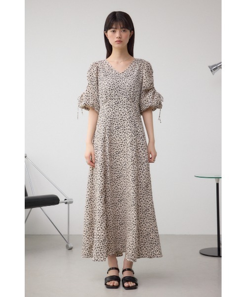 AZUL by moussy(アズールバイマウジー)の「パフスリーブワンピース(ワンピース・レディース・ホワイト系その他/ブラック・SMALL/MEDIUM)」の19枚目の写真